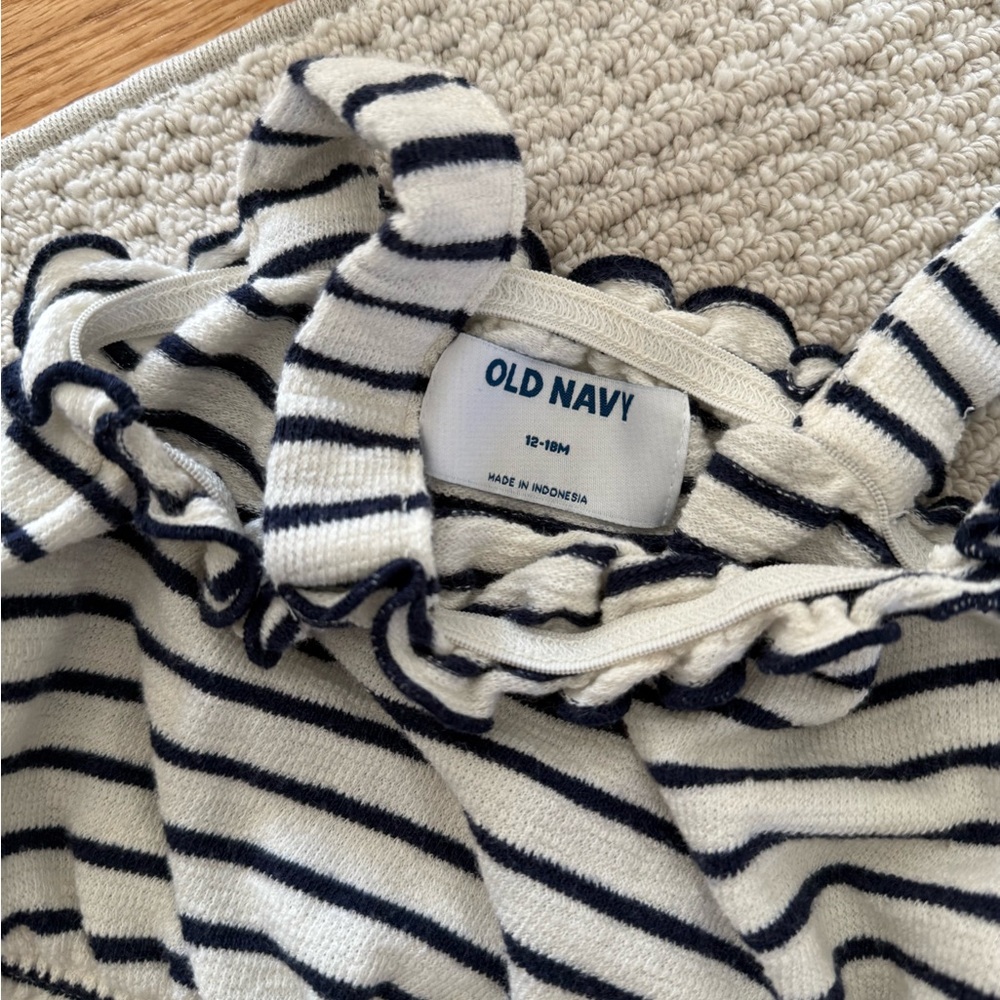 Old Navy Striped Ruffle Two-Piece Set - Picture 2 of 2